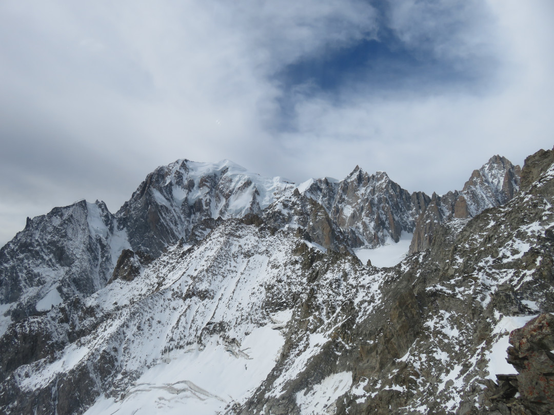 “Le Monde” affronta la questione del confine sul Monte Bianco: «non ci vorrebbe molto» sottolinea Luciano Caveri